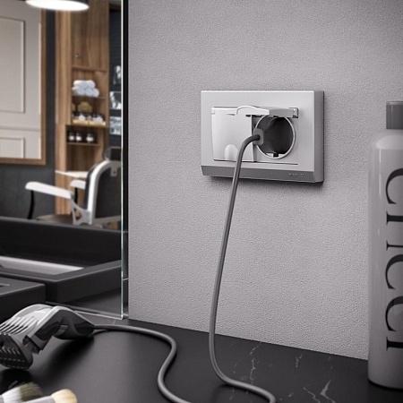 Розетка двойная влагозащ. с зазем. с защит. крышками и шторками (серебряный рифленый) W1172209 - фото