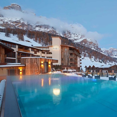 Светодиодная неоновая лента Feron LS651, 180SMD(2835)/m 14,4W/m 12V 5m IP68 ,4000К  с 2 заглушками, 2 заглушками c проводом, 10 креплениями в комплекте - фото