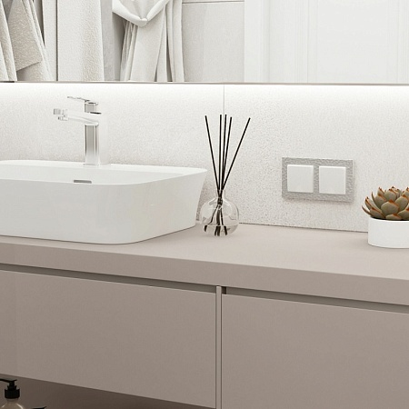 Розетка с заземлением и шторками c крышкой IP44 (белый матовый) W1171261 - фото