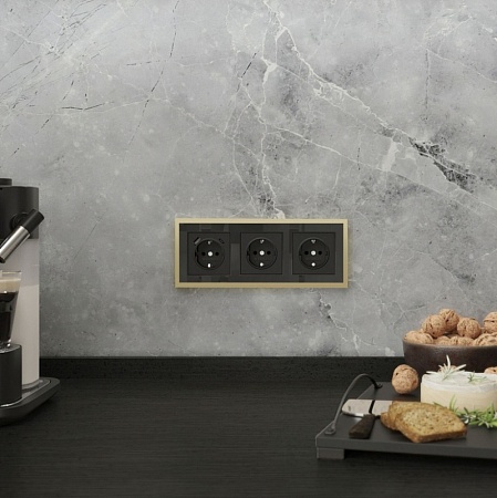 Рамка из металла на 3 поста Baguette черный/латунь W0032852 - фото