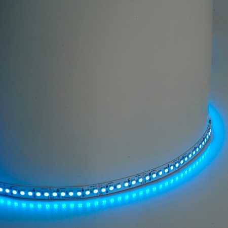 Светодиодная LED лента Feron LS502, 180SMD(5050)/м 16Вт/м 24V 5000*10*1.5мм RGB IP20 - фото