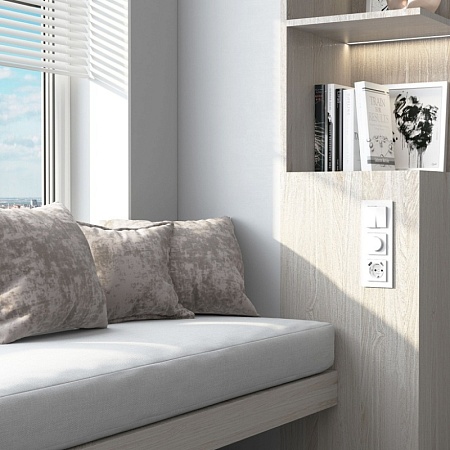 Рамка на 3 поста Senso (белый, стекло soft-touch) W0033101 - фото