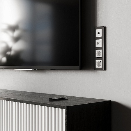 Розетка с заземлением, шторками и USBх2 (белый матовый) W1171561 - фото