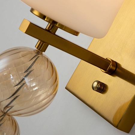 Настенный светильник Favourite 2998-1W - фото