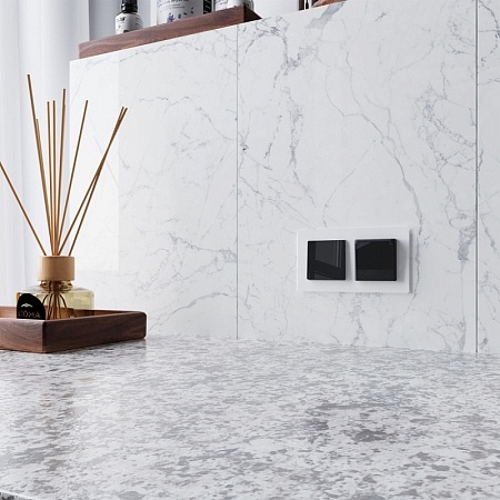 Розетка влагозащ. с зазем. с защит. крышкой и шторками (черный акрил) W1171248 - фото