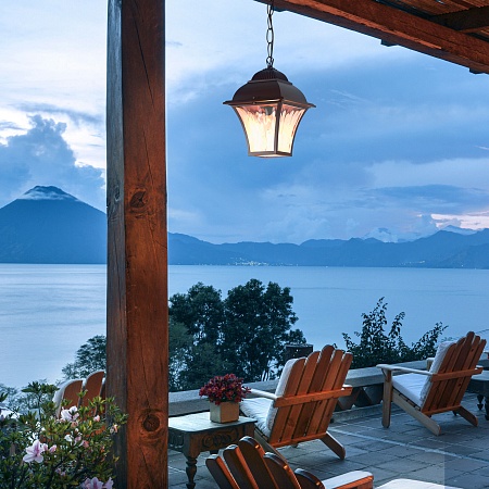 Уличный подвесной светильник Apus H черное золото IP33 GL 1009H Elektrostandard - фото