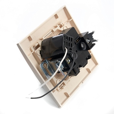 Розетка 1-местная с/з, STEKKER, PST16-9011-02 250В, 16А с защитной шторкой и с USB, серия Эрна, слоновая кость - фото