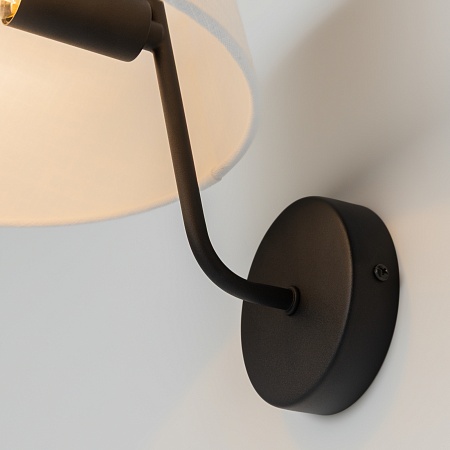 Настенный светильник (бра) Maytoni MOD360WL-01B - фото