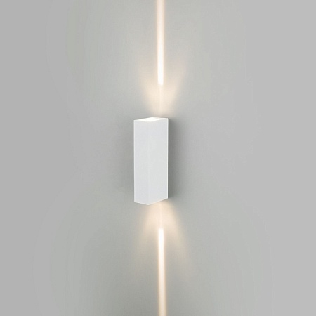 Уличный настенный светодиодный светильник Blaze LED IP54 35136/W белый - фото