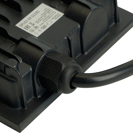 Светодиодный прожектор SAFFIT SFL51-20 IP65 20W 6500K черный - фото