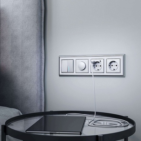 Рамка из металла на 4 поста Palacio хром/белый W0041331 - фото