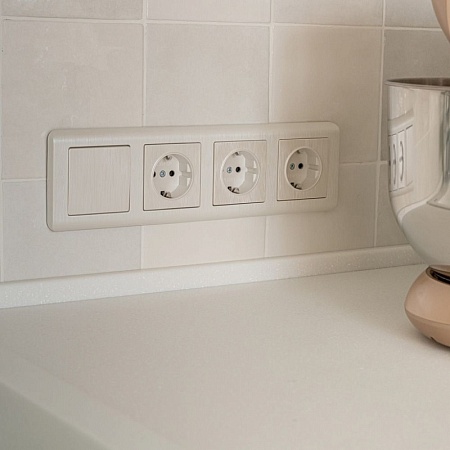 Выключатель одноклавишный проходной (перламутровый рифленый) W1112013 - фото