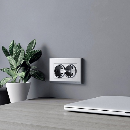 Рамка для двойной розетки Stark (серебряный матовый) W0081865 - фото