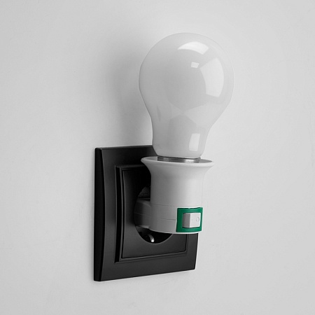 LH61 Патрон-переходник с E27 на розетку (для лампы E27), с выключ., 250V, пластик, белый, 39*64мм - фото