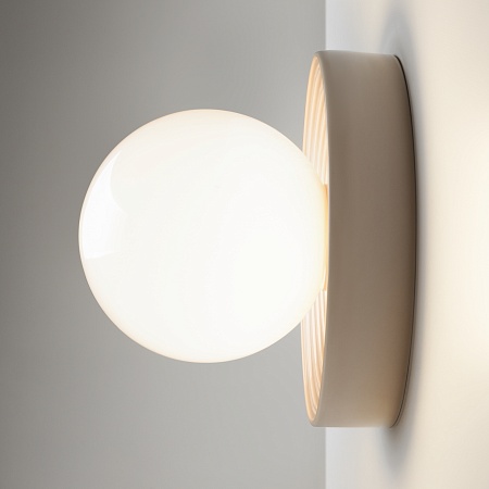 Настенный светильник (бра) Maytoni MOD403WL-01BG - фото