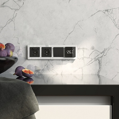 Рамка из акрила на 4 поста Acrylic белый W0042701 - фото