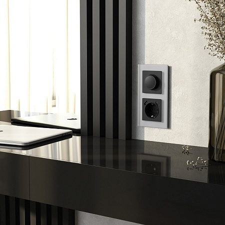 Рамка на 2 поста Senso (серебряный, стекло soft-touch) W0023106 - фото