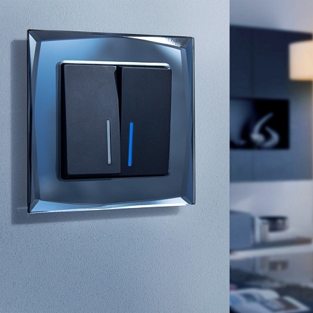 Рамка из стекла на 1 пост Diamant черный WL08-Frame-01 - фото