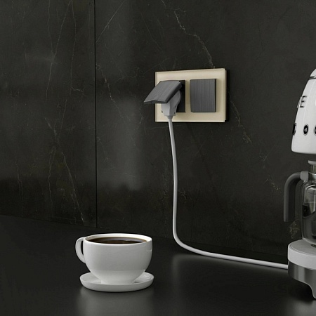 Рамка из стекла на 2 поста Favorit молочный W0021141 - фото