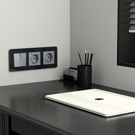 Рамка на 3 поста Elite (черный, стекло) W0032448 - фото