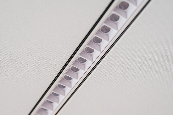 Светильник на шине Denkirs SMART LINEAR DK8004-WH - фото