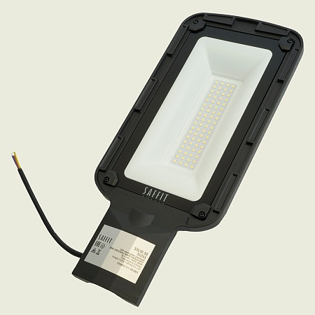 Светодиодный уличный консольный светильник SAFFIT SSL10-50 50W 5000K 230V, черный - фото